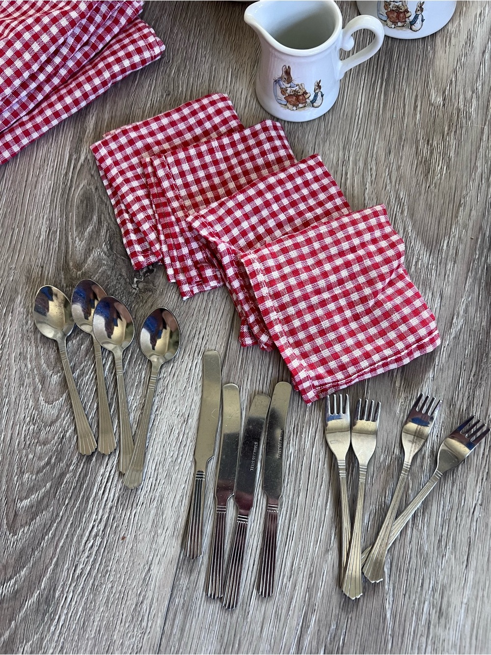 Beatrix Potter Peter Rabbit Picnic Tea Set Complete Set - Picture 6 of 14